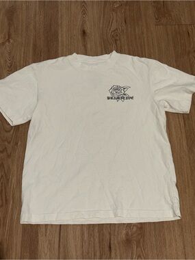 Primitive White Short Sleeve Crewneck Tee with Small Chest Rose Graphic Mens S